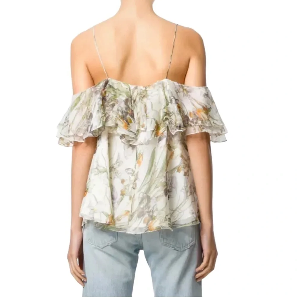 Alexander McQueen Floral Frill Cold Shoulder
Women's Ivory Top Size 42 (L) - Picture 2 of 12